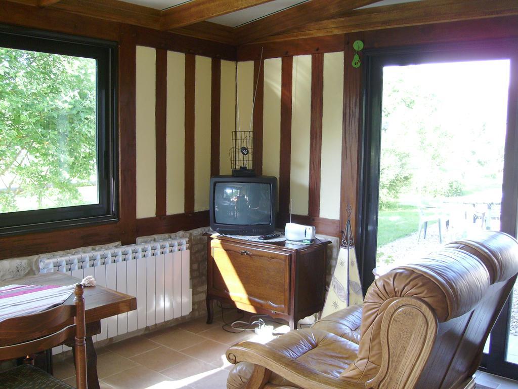 Chambre chez Corinne Fourneville Habitación foto